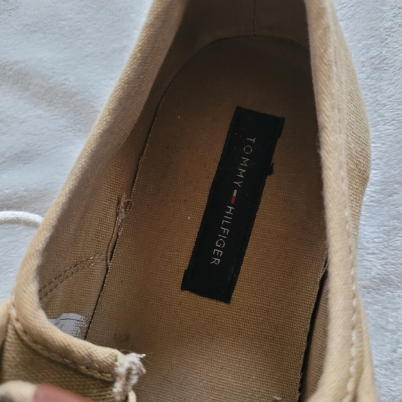 TOMMY HILFIGER Shoes - Picture 9 of 12